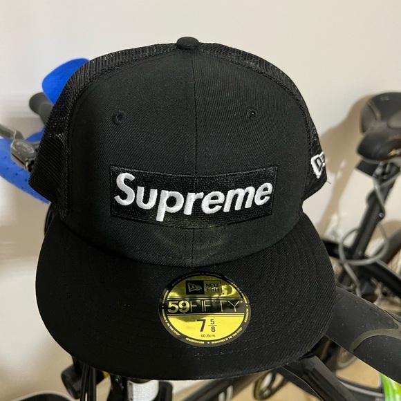 Supreme Other - Supreme Box Logo Mesh Back New Era
